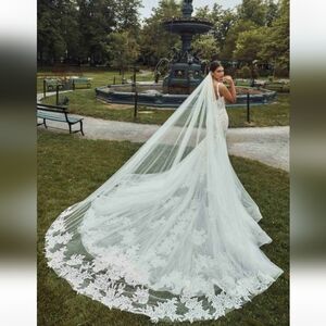 Must see calla Blanche wedding dress